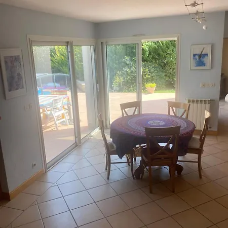 Avec Jardin Et Piscine 3 Minutes De La Rochelle *