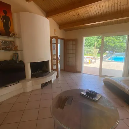Avec Jardin Et Piscine 3 Minutes De La Rochelle * Лагор