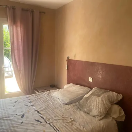 Вилла Avec Jardin Et Piscine 3 Minutes De La Rochelle Лагор
