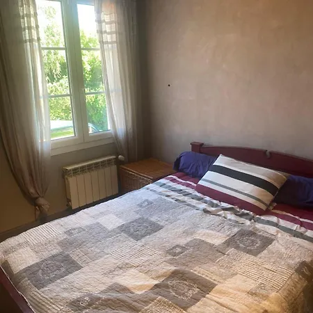 Avec Jardin Et Piscine 3 Minutes De La Rochelle *